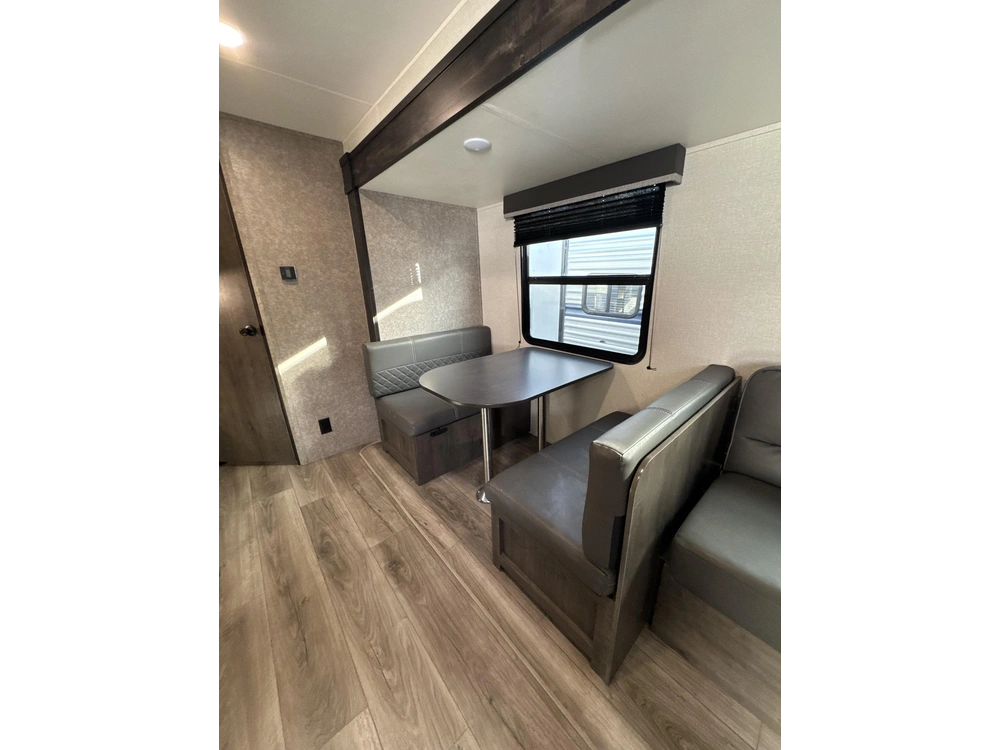 2021 Highland Ridge Rv Open Range 26bhs alt