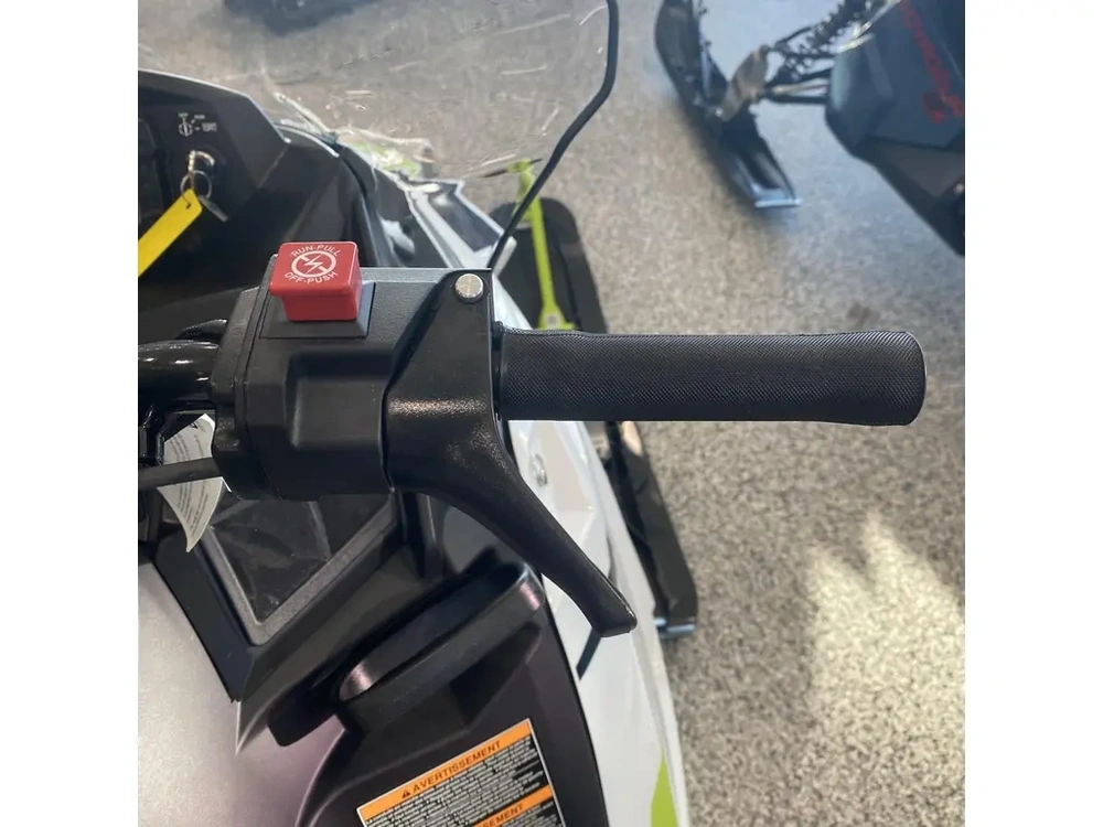 2025 Polaris 550 Voyageur 155 Es alt