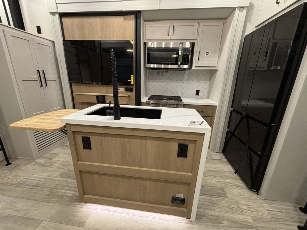 Forest River Sierra 41duplex 2026 alt