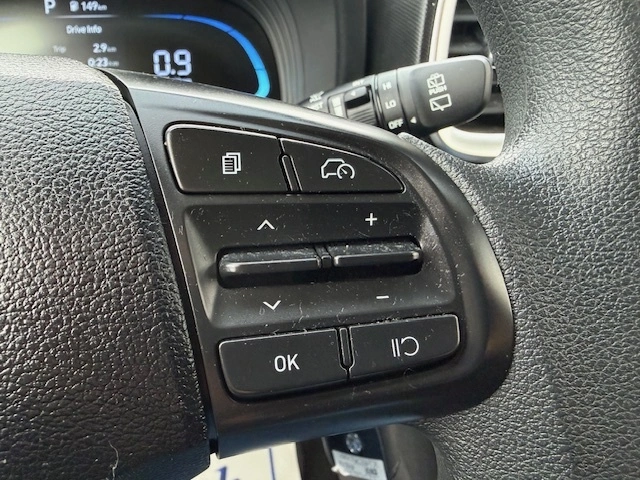 2025 Hyundai Venue Essential alt