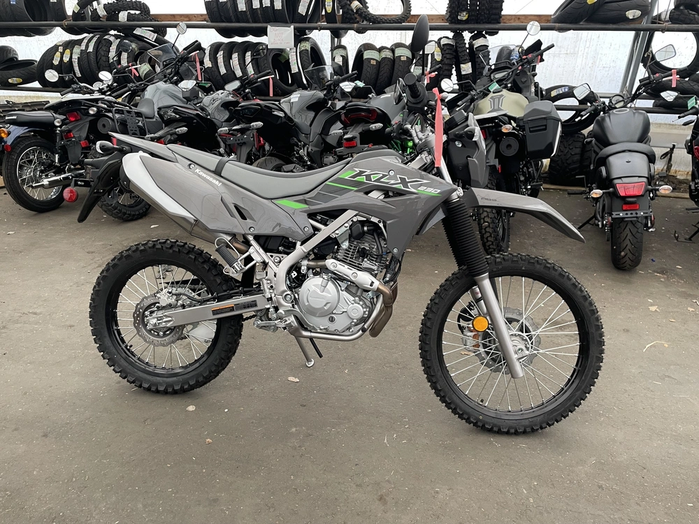 2025 Kawasaki Klx230 alt