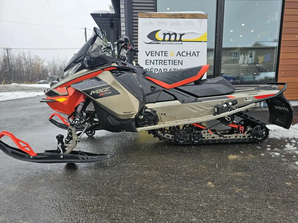 Ski-Doo MXZ XRS 850 E-TEC 2021