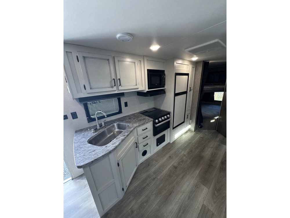 2021 Highland Ridge Rv Open Range 26bhs alt
