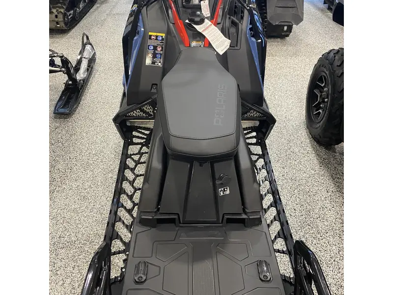 2024 Polaris PROSTAR S4 VOYAGEUR 146