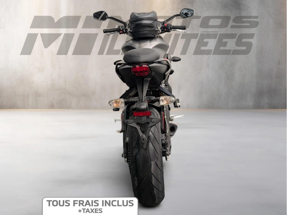 Triumph Street Triple 765 R 2022 alt