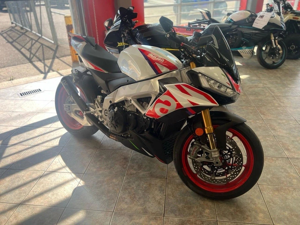 2023 Aprilia Tuono V4 1100 Factory alt