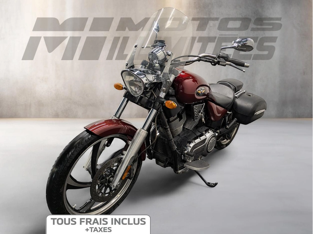 Victory Motorcycles Vegas 2011 alt