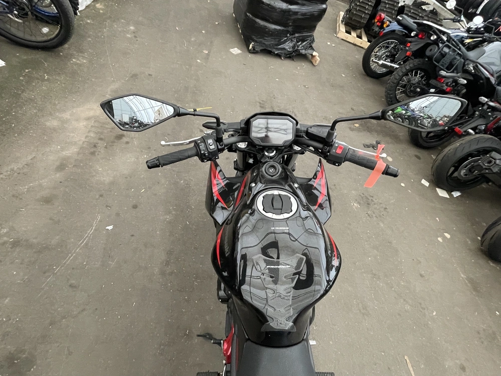 2025 Kawasaki Z650 Abs alt