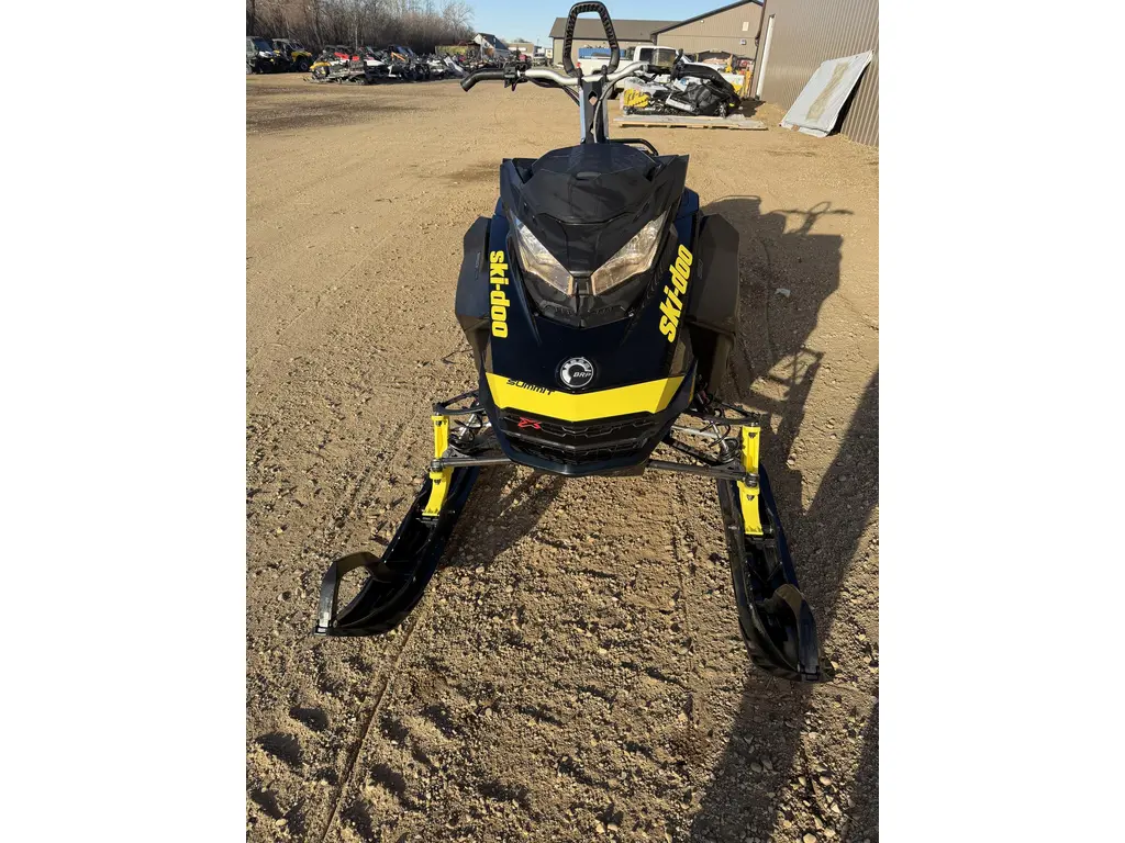 2017 Ski-Doo Summit X 850 154"