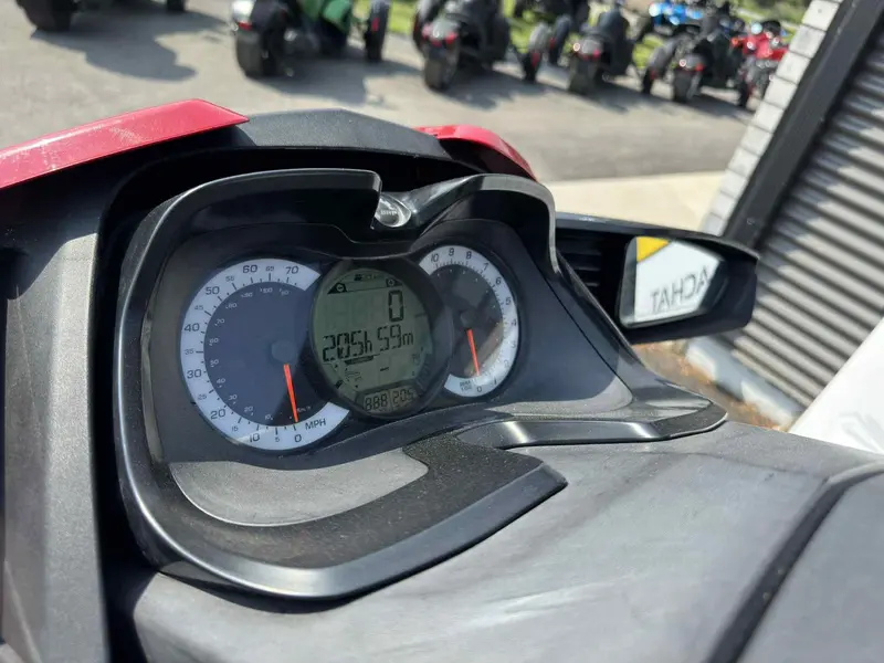 2010 Sea-Doo GTX IS 215 thumbnail 8