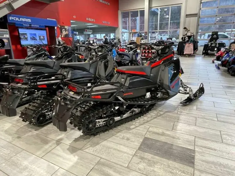 2024 Polaris PROSTAR S4 VOYAGEUR 146