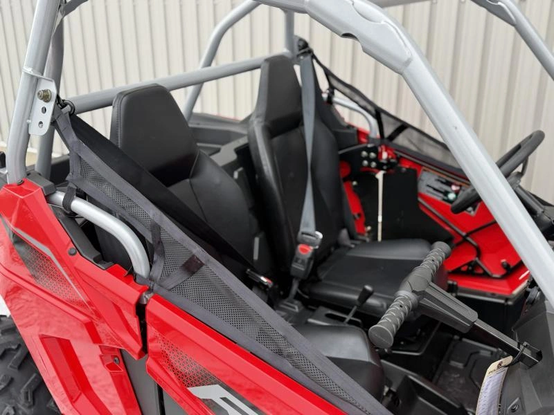 Polaris Rzr 200 Efi 2026 alt