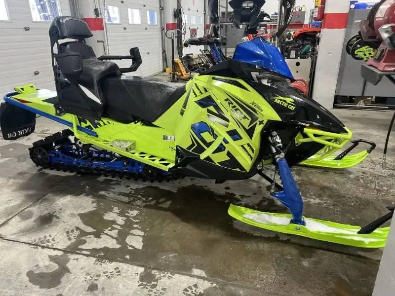 2020 Arctic Cat RIOT 8000 ES