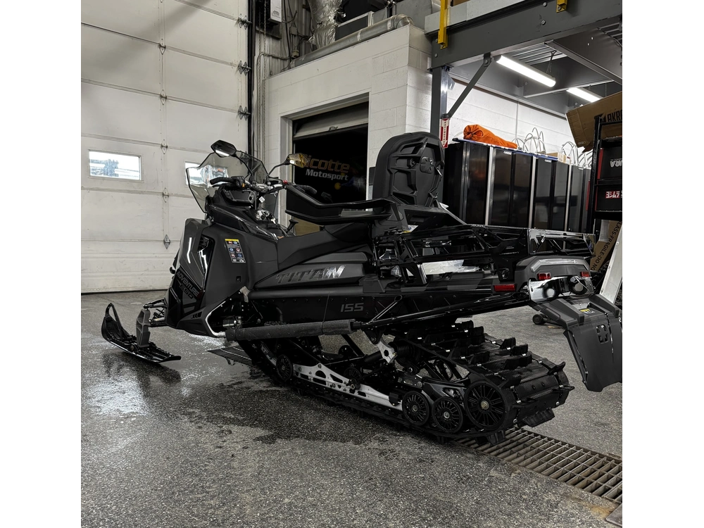 Polaris 650 Titan Adventure 155 1.8 2025 alt