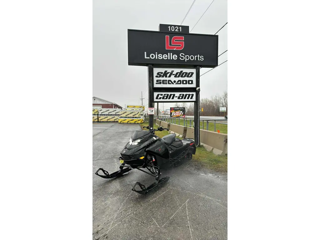 Ski-Doo MXZ X-RS 850 w/SMART-SHOX / 137" & 10.25"Screen 2025