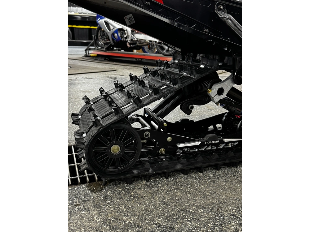 Polaris 9r Indy Xcr 137 2026 alt