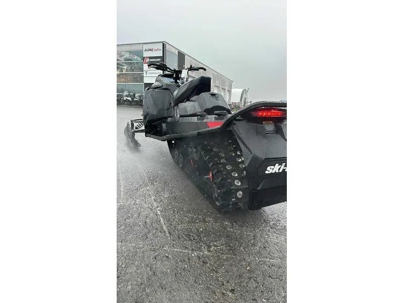 2025 Ski-Doo MXZ X-RS 850 w/SMART-SHOX / 137" & 10.25"Screen