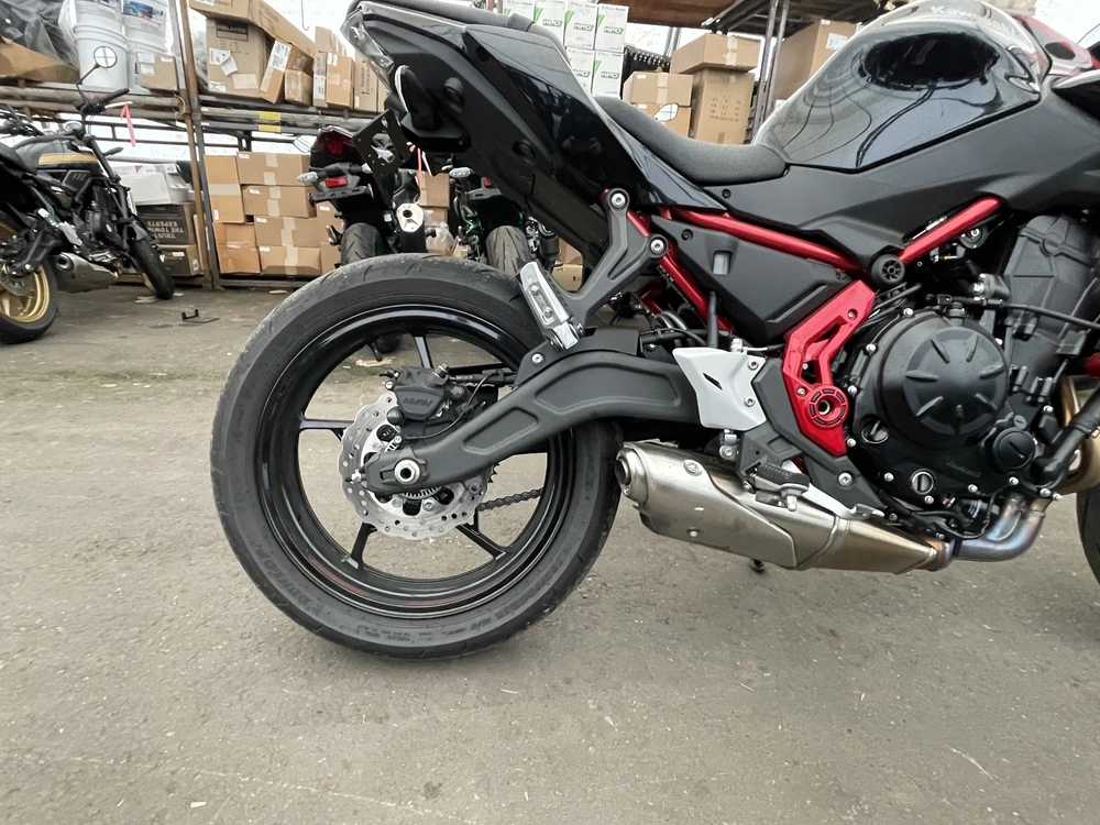 2025 Kawasaki Z650 Abs alt