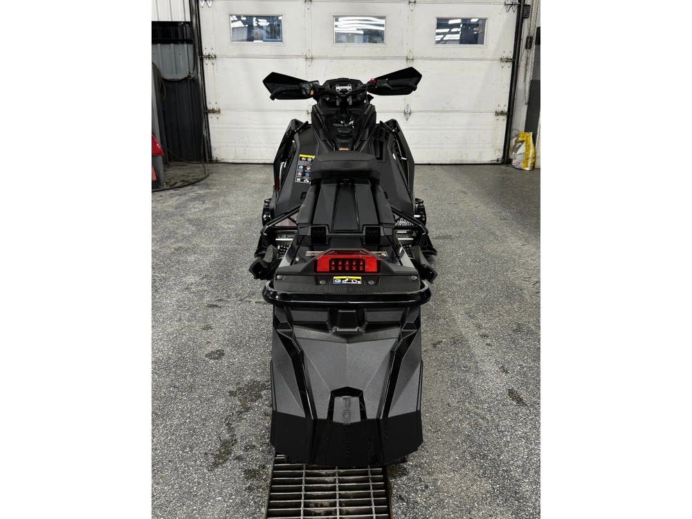 Polaris 9r Indy Xcr 137 2026 alt