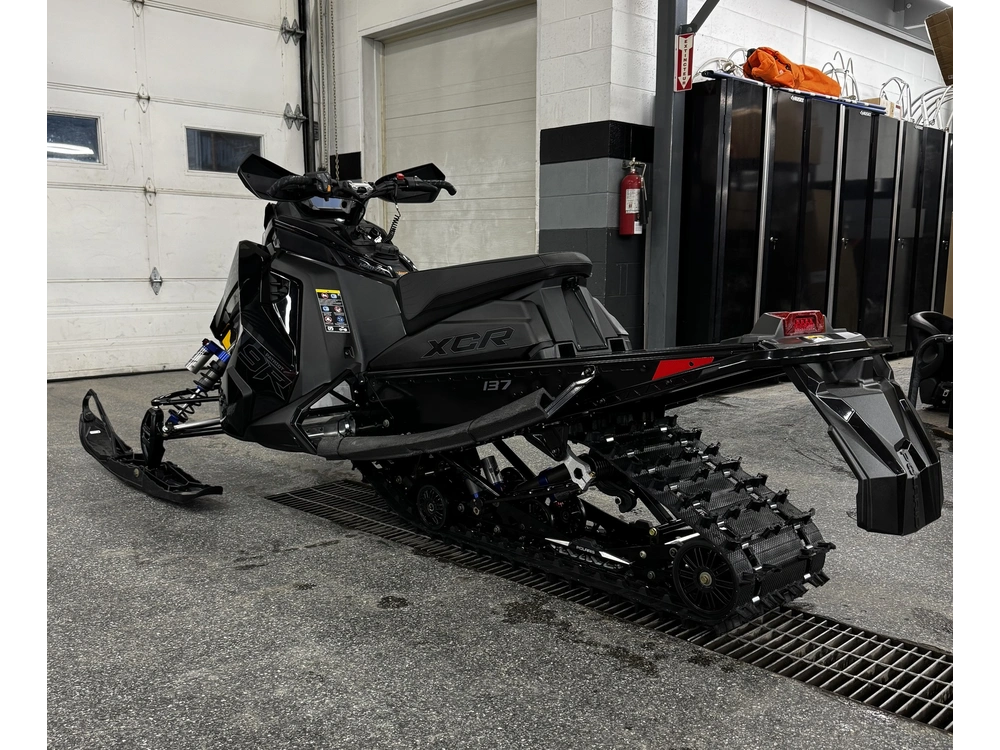 Polaris 9r Indy Xcr 137 2026 alt