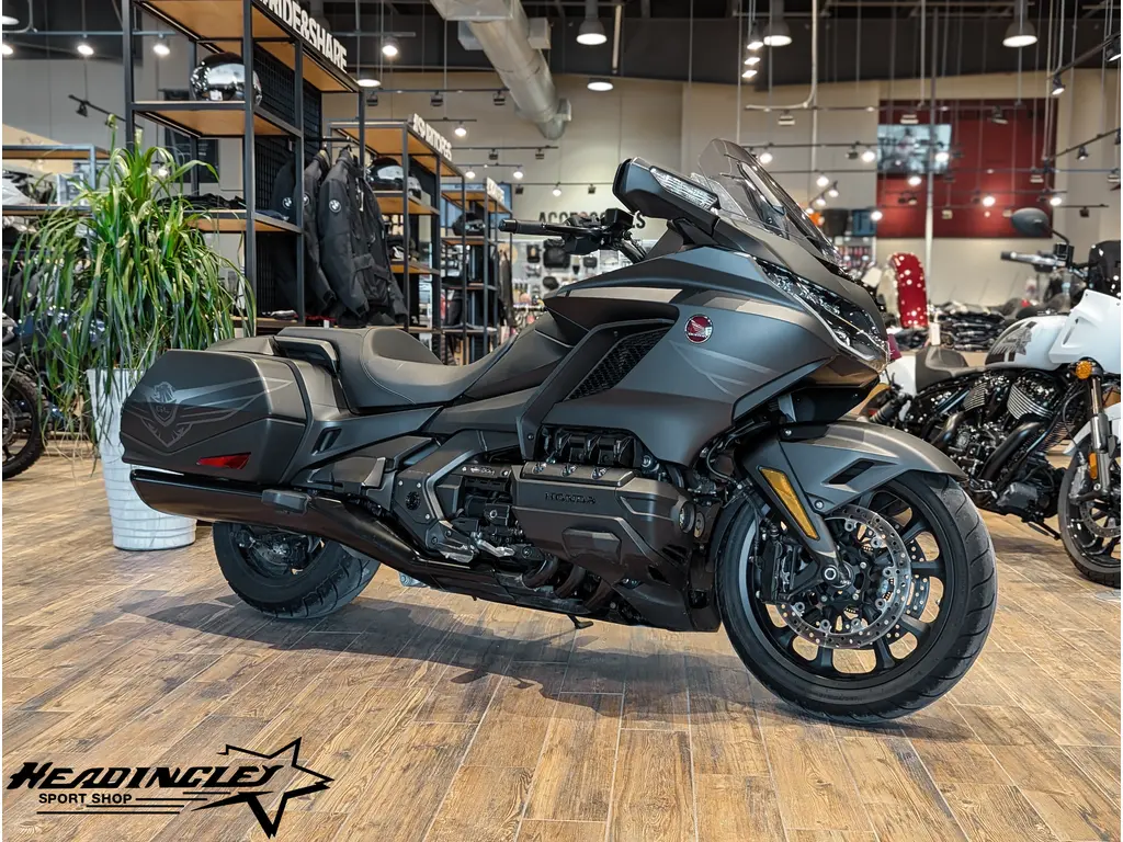 2025 Honda Gold Wing DCT 50th Anniversary // Matte Black Metallic
