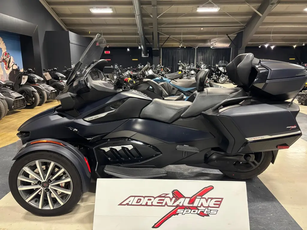 2022 Can-Am spyder rt ltd sea to sky