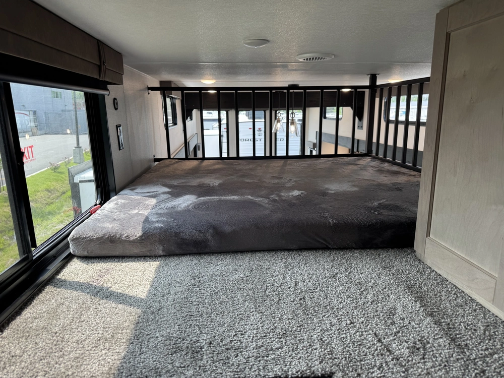 Palomino Puma (park) 402lft 2026 alt