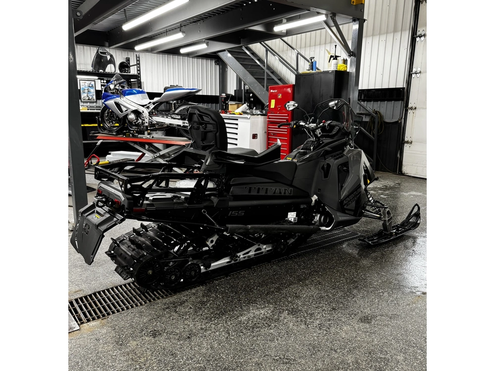 Polaris 650 Titan Adventure 155 1.8 2025 alt