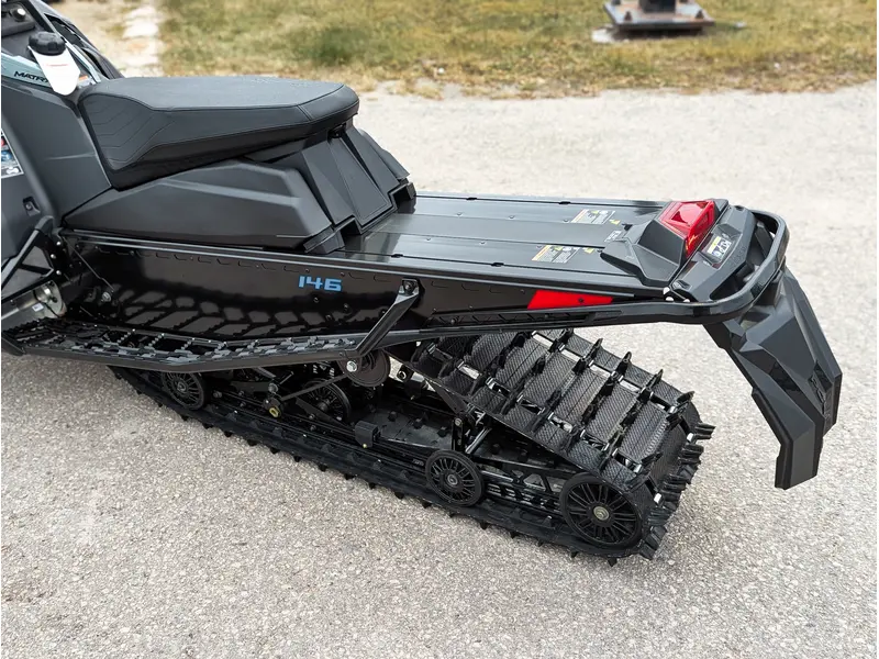 2026 Polaris 850 Switchback XC 146 // Hemlock Blue/Black/Velocity Blue