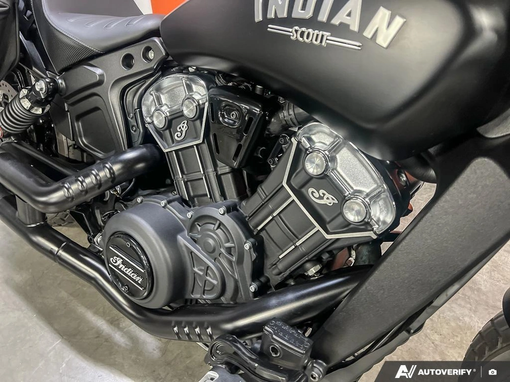 2022 Indian Motorcycle Scout® Bobber Abs Black Metallic alt