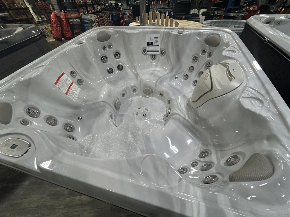 2025 Hydropool 6800 - Silver Marble/driftwood alt