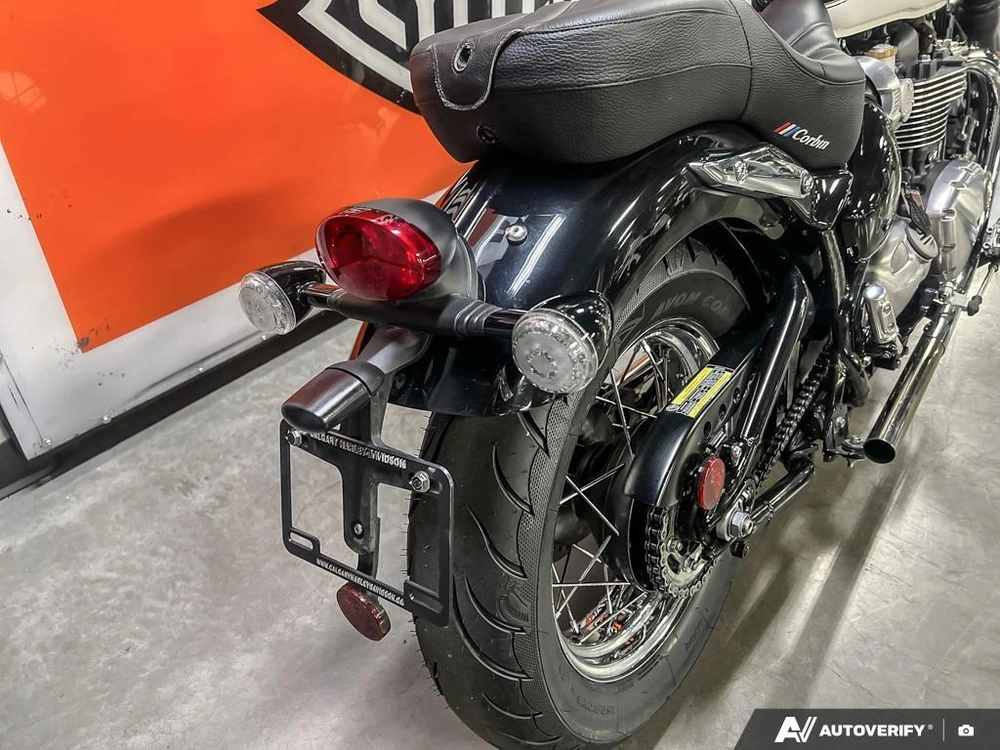 2023 Triumph Bonneville Speedmaster Sapphire Black/fusion White alt