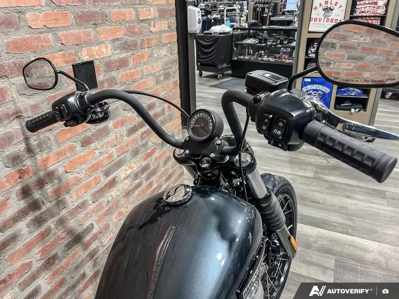 2025 Harley-Davidson FXBB - Street Bob® thumbnail 13