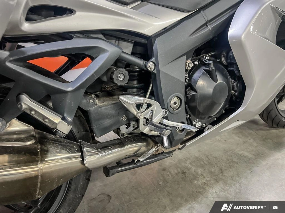 2011 Triumph Sprint Gt Sprint Gt 1050 alt