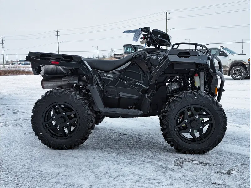 2026 Polaris Sportsman 570 Trail // Onyx Black