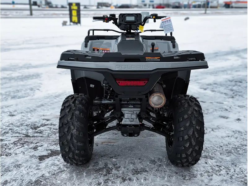 Polaris Sportsman 570 // Ghost Gray 2026