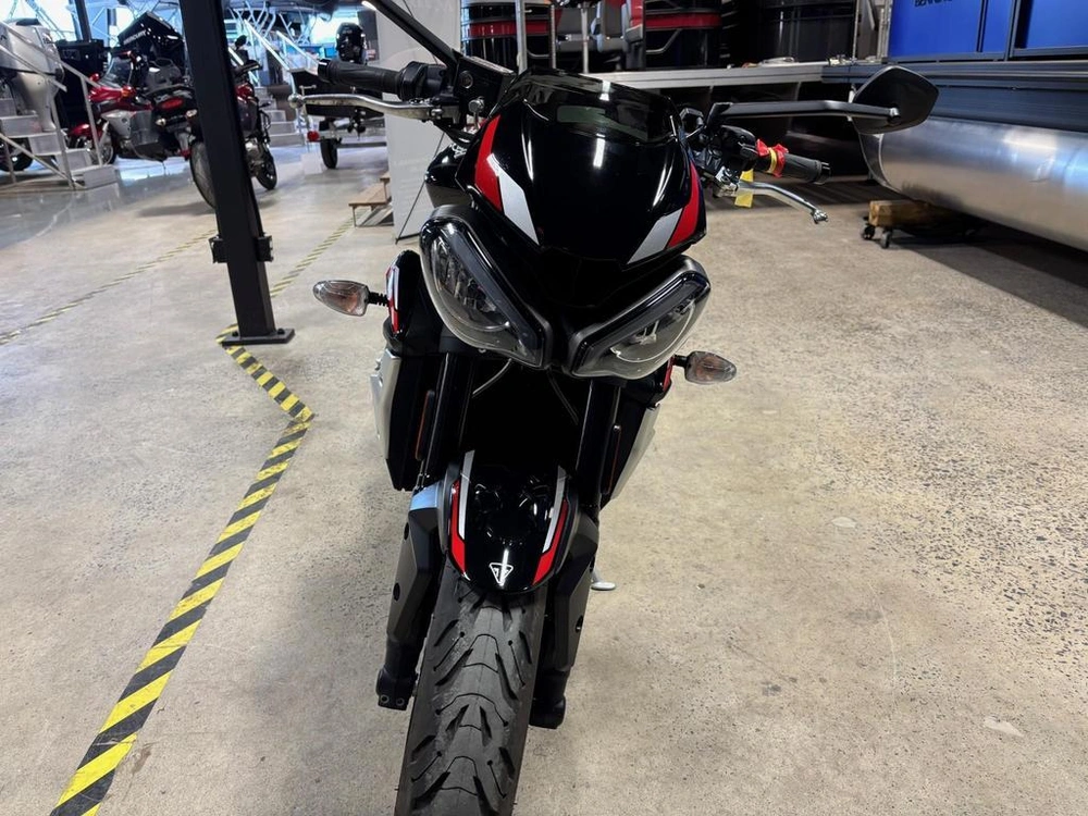 Triumph Street Triple 2020 alt