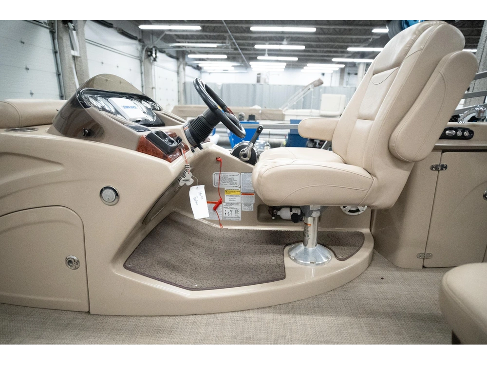 2016 Regency 254dl3 alt