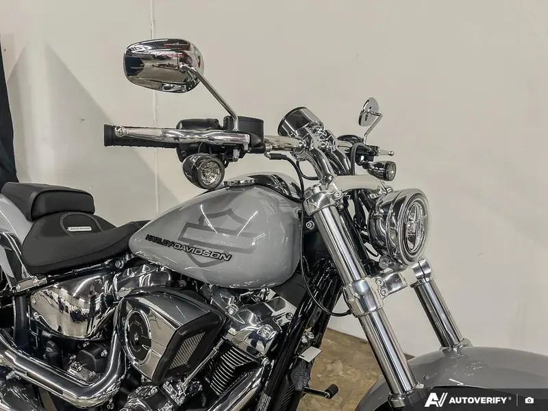 2025 Harley-Davidson FXBR - Breakout™ thumbnail 6