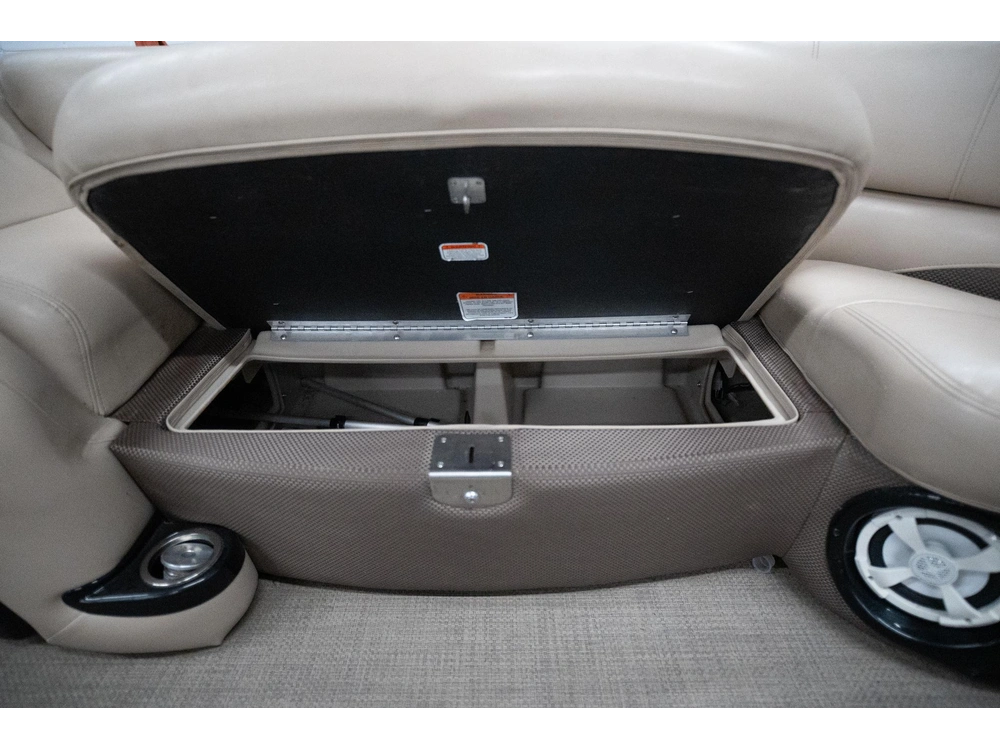 2016 Regency 254dl3 alt