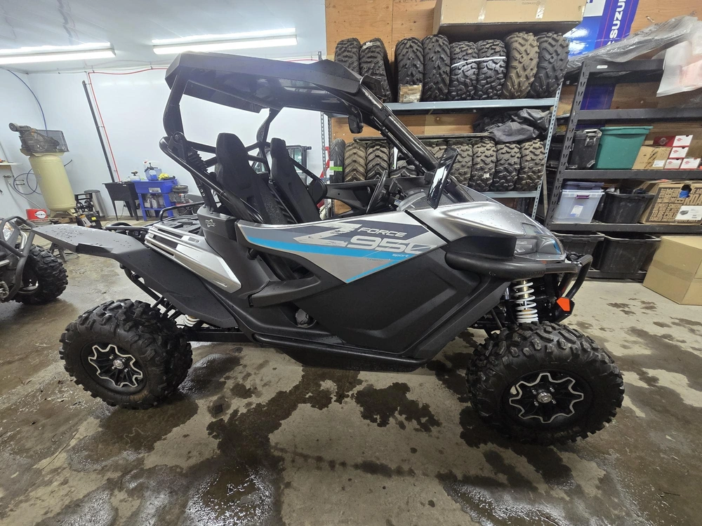 Cfmoto Z950 Sport 2022 alt