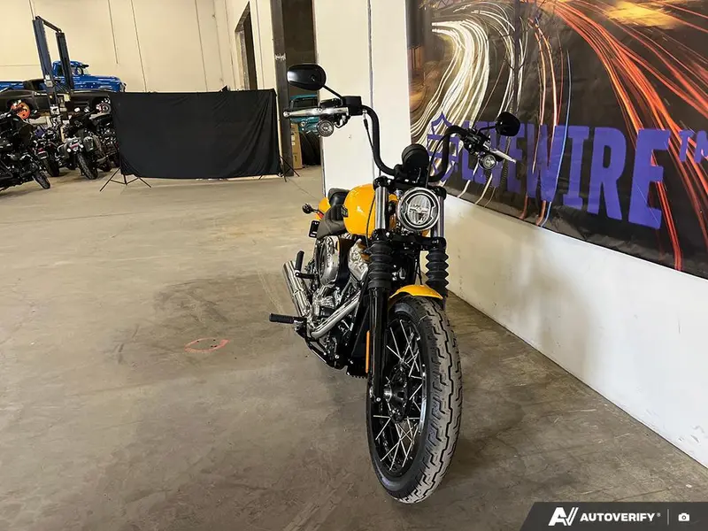 2025 Harley-Davidson FXBB - Street Bob® thumbnail 2