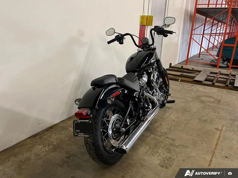 2025 Harley-Davidson FXBB - Street Bob® thumbnail 5