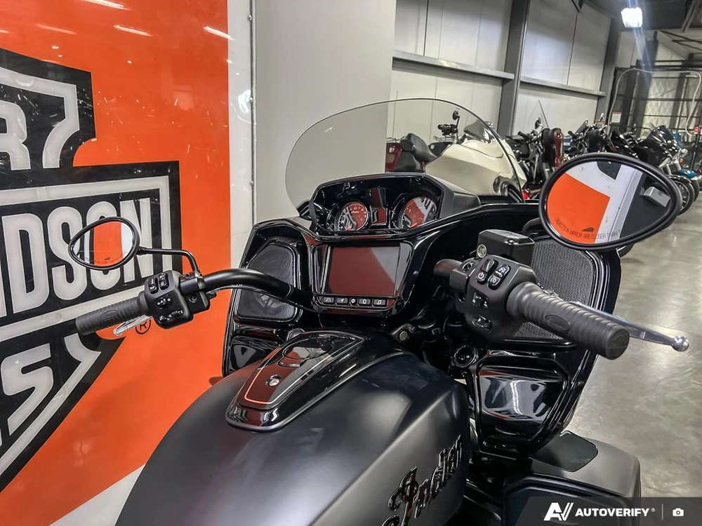 2024 Indian Motorcycle Pursuit® Dark Horse® Black Smoke alt