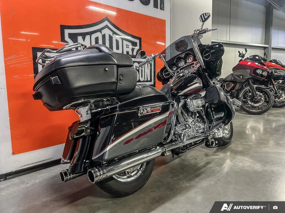 2006 Harley-davidson Flhtcuse Cvo Ultra Classic alt