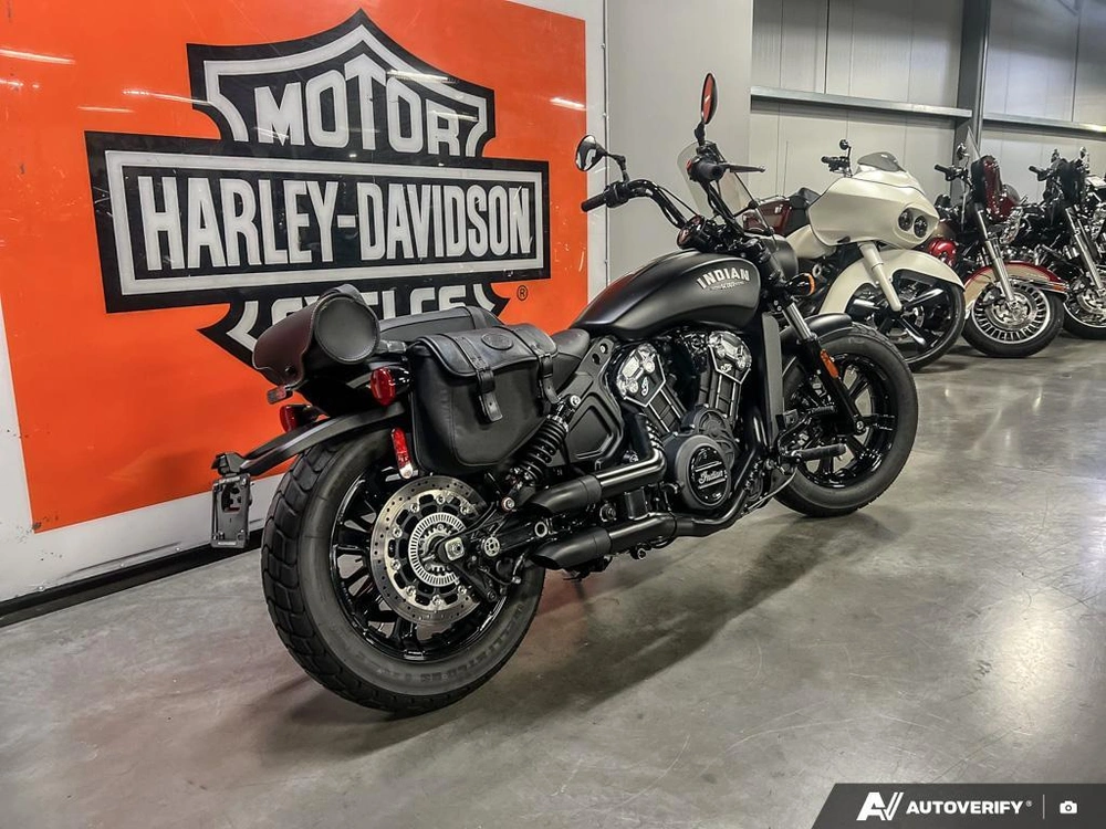 2022 Indian Motorcycle Scout® Bobber Abs Black Metallic alt