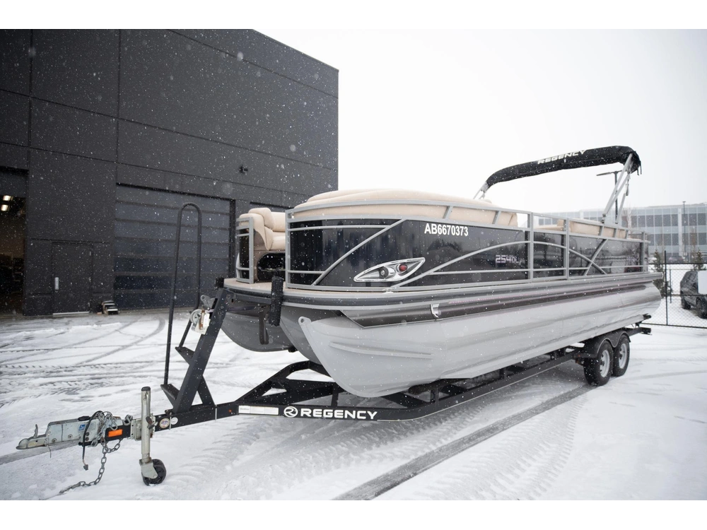 2016 Regency 254dl3 alt