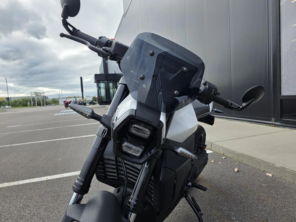 Can-am Pulse 2025 alt