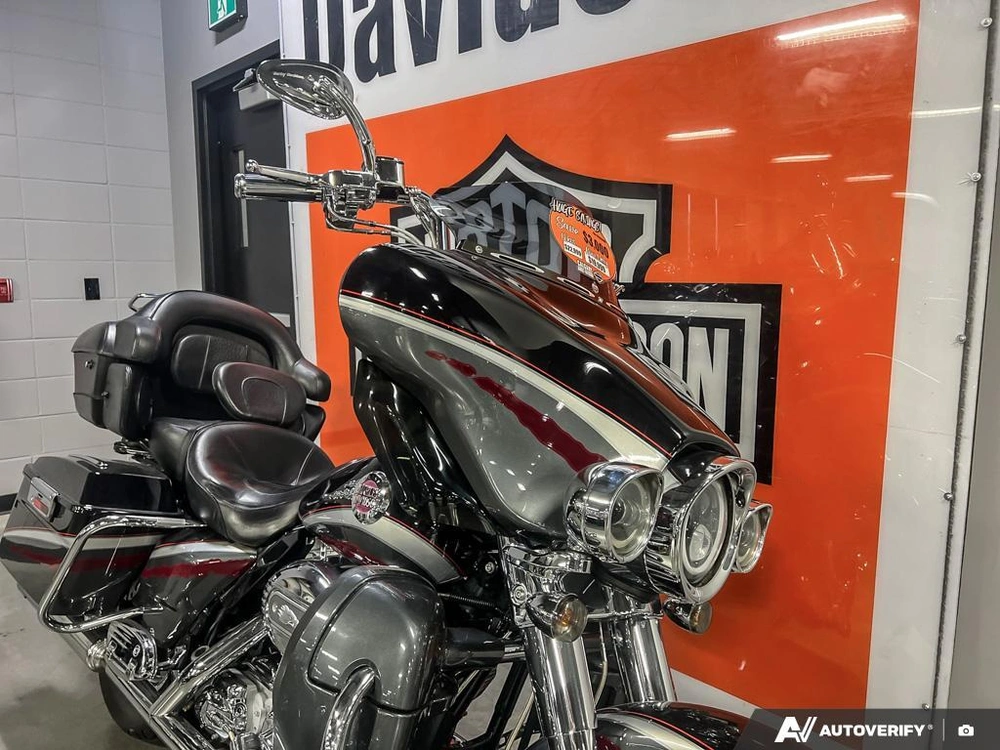 2006 Harley-davidson Flhtcuse Cvo Ultra Classic alt