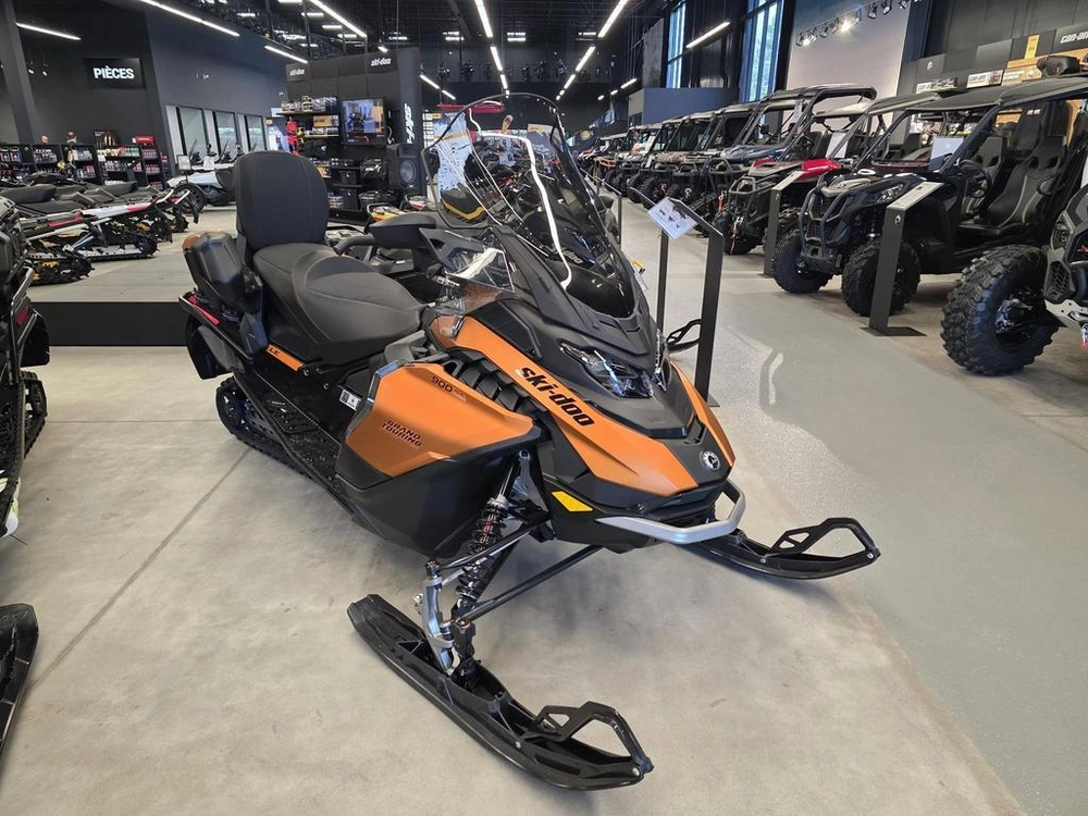 Ski-doo Grand Touring Le Platinum 2025 alt
